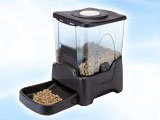 Automatic pet feeder